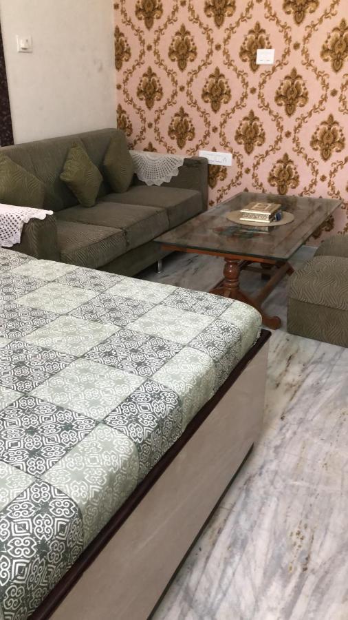Ramaya Home Stay Варанаси Экстерьер фото