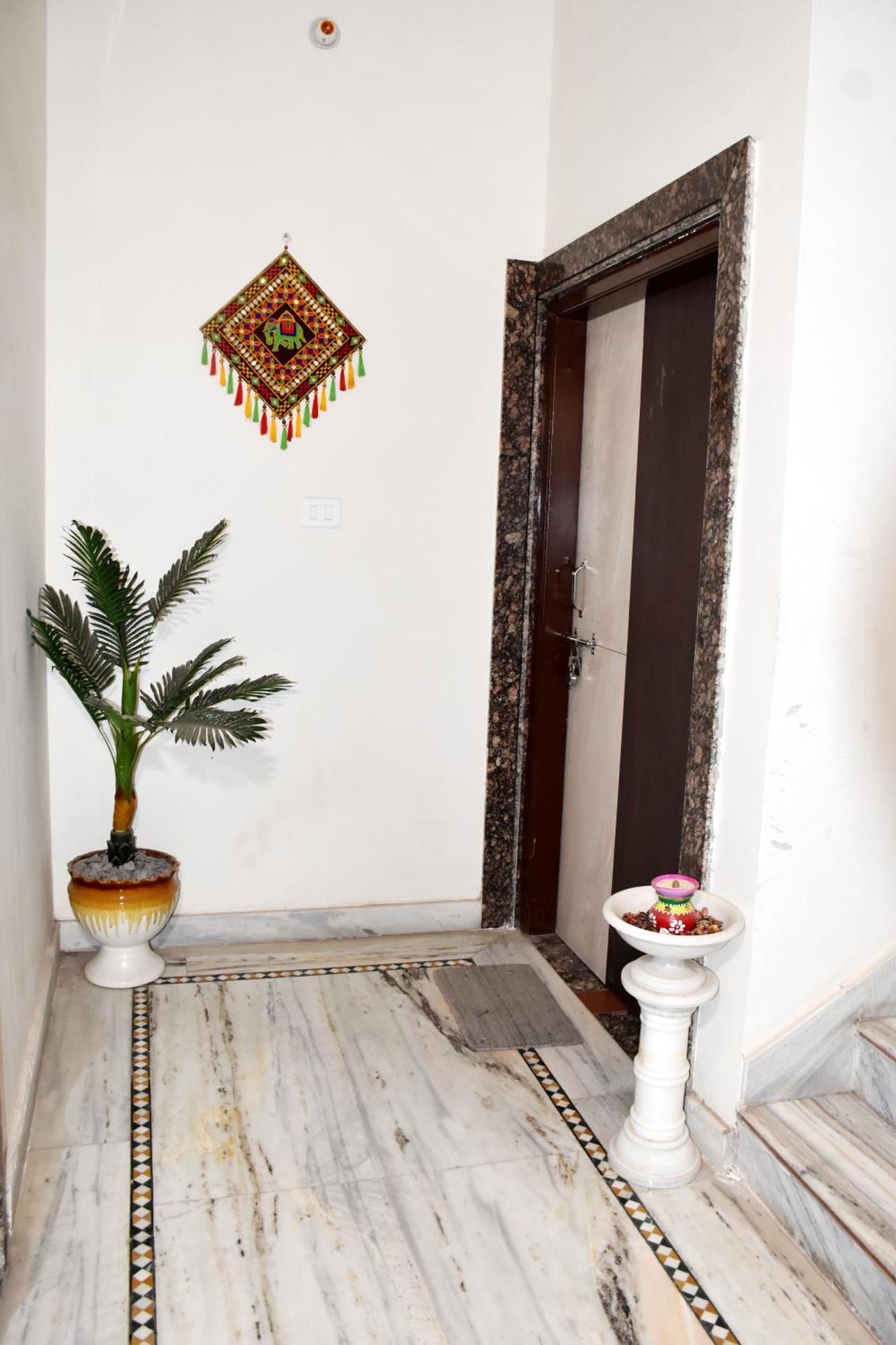 Ramaya Home Stay Варанаси Экстерьер фото