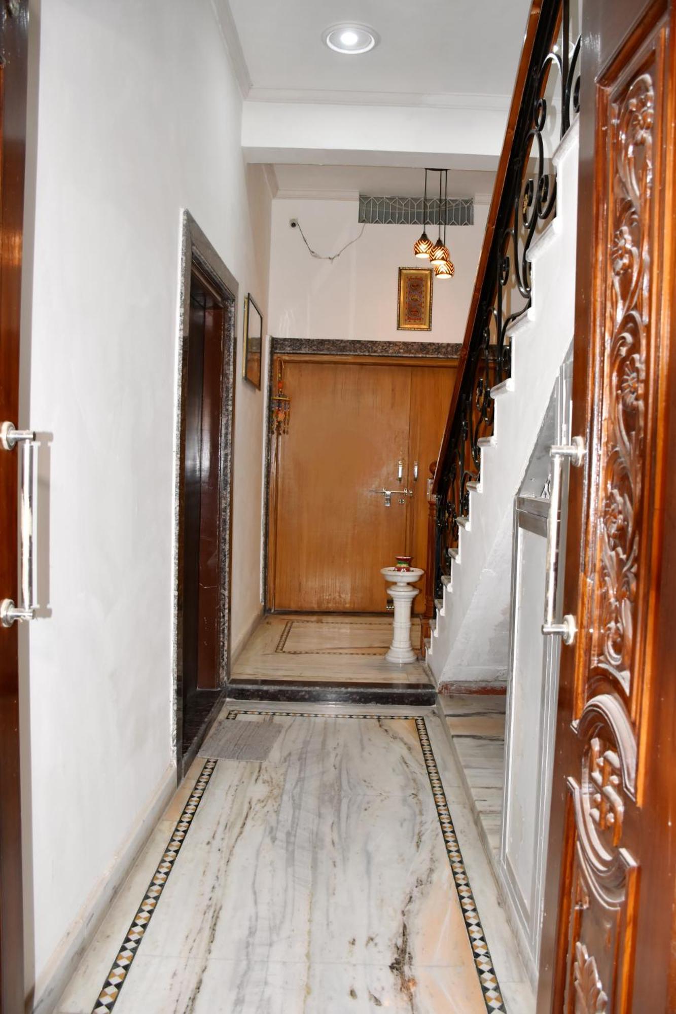 Ramaya Home Stay Варанаси Экстерьер фото