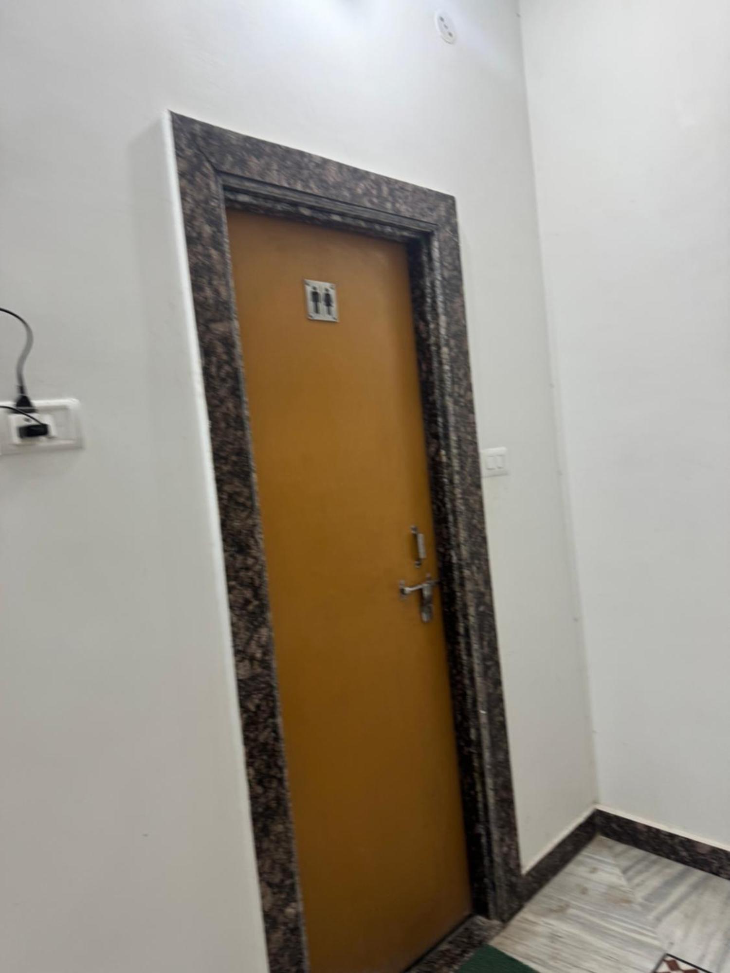 Ramaya Home Stay Варанаси Экстерьер фото